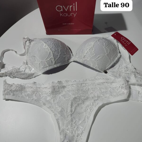 Conjunto Blanco Avril Kaury